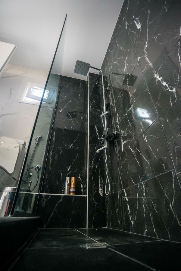 Diamond Lux Apartment Палеон-Цифликион Экстерьер фото