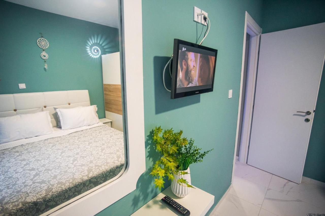 Diamond Lux Apartment Палеон-Цифликион Экстерьер фото