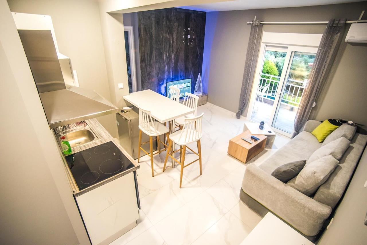 Diamond Lux Apartment Палеон-Цифликион Экстерьер фото