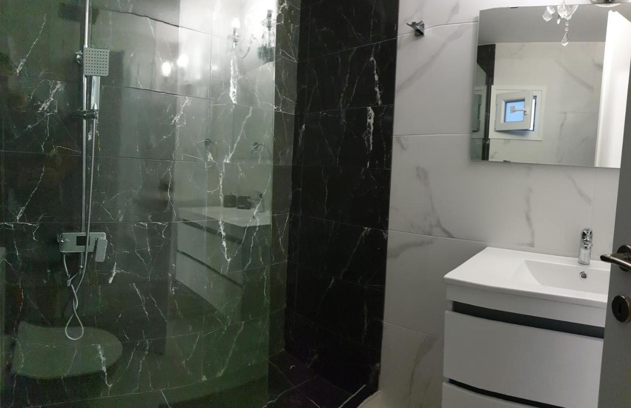 Diamond Lux Apartment Палеон-Цифликион Экстерьер фото