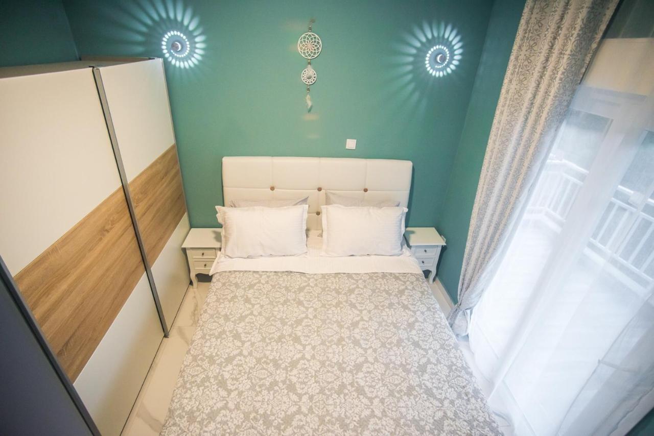 Diamond Lux Apartment Палеон-Цифликион Экстерьер фото