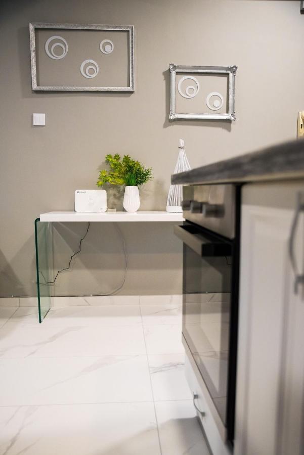 Diamond Lux Apartment Палеон-Цифликион Экстерьер фото